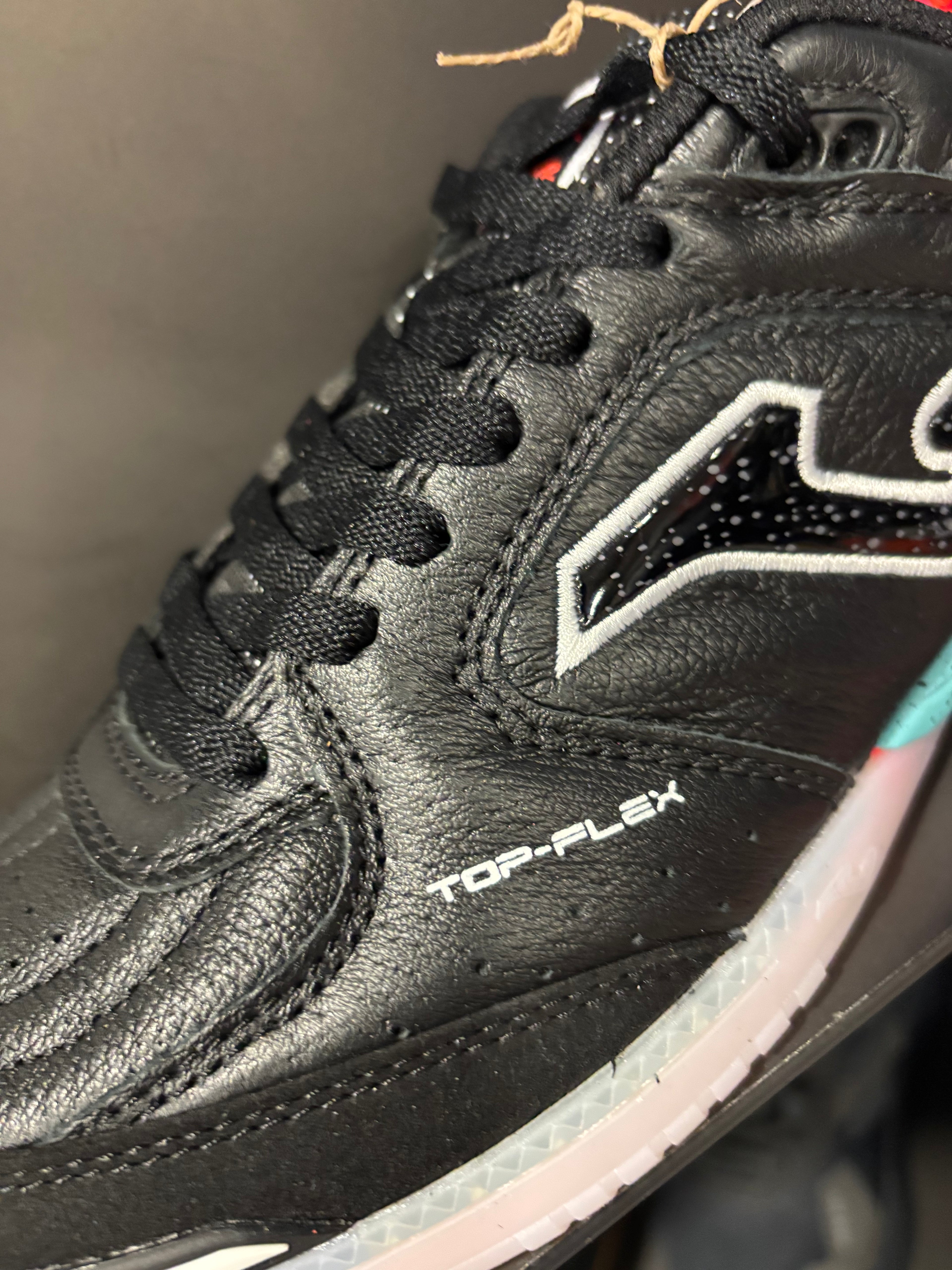 Joma Top Flex IN muške futsal tenisice crne TOPW2631.IN