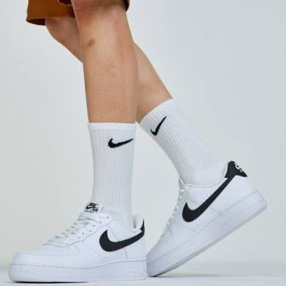 Muškim tenisice Nike Air Force 1 '07 CT2302-100 bijele