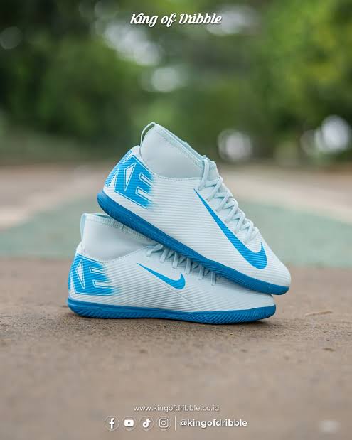 Nike Jr. Superfly 10 Club šifra: FQ8320-400 djčije tenisice za dvoranski nogomet plave