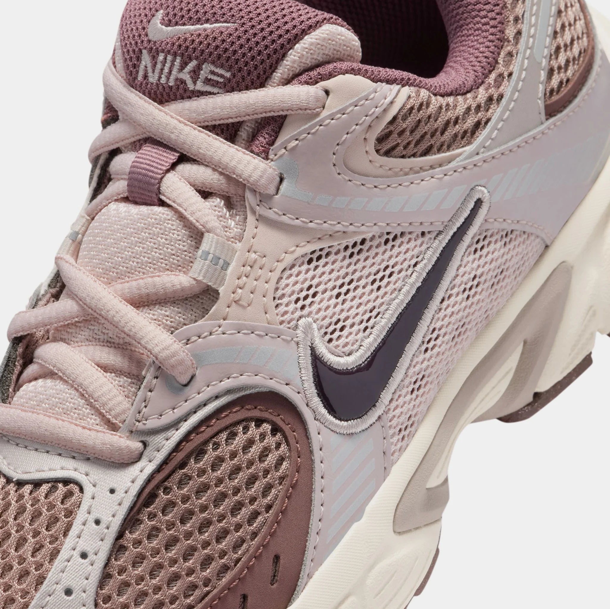 NIKE V5 RNR BG (HQ6411-201) — dječje/ženske tenisice